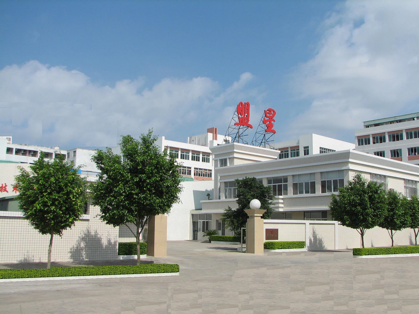 Leading factory of vacuum forming machine over 20 years in China-Shantou Mengxing